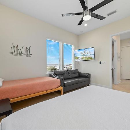 New Gulf Front With Game Room Family Friendly! Gulf Breeze Exterior photo