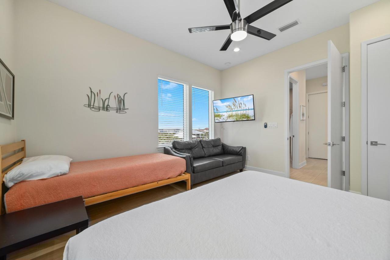 New Gulf Front With Game Room Family Friendly! Gulf Breeze Exterior photo